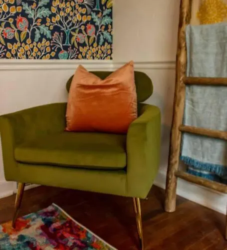 Brand New, Renovated Urban Oasis With Plenty Of Parking Pittsburgh